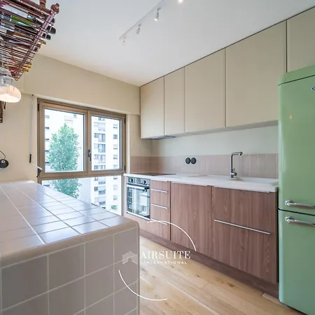 Luxury Saint-charles 2br By Airsuite 아파트 *